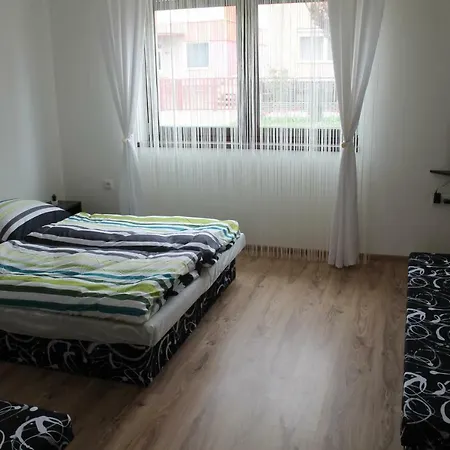 Amira Veľký Meder